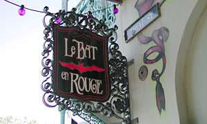 Le Bat en Rouge Le Bat en Rouge
